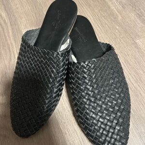 Universal Thread Black Woven Flats